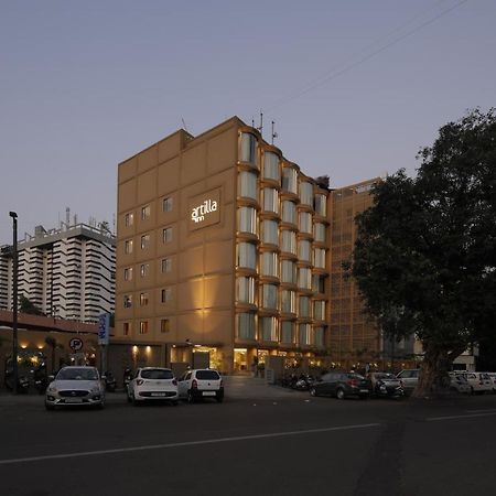 אחמדאבאד Artilla Inn מראה חיצוני תמונה