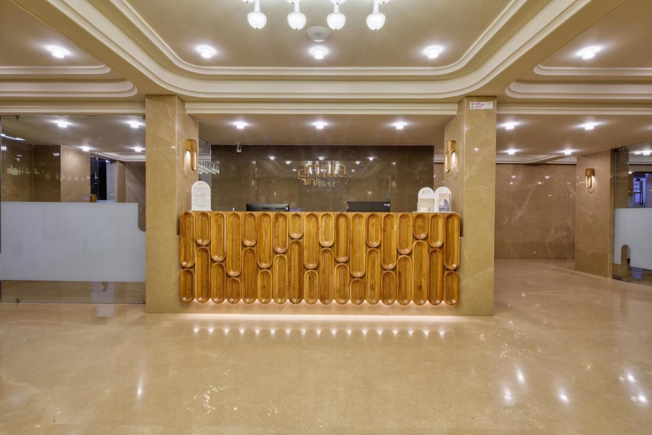 אחמדאבאד Artilla Inn מראה חיצוני תמונה
