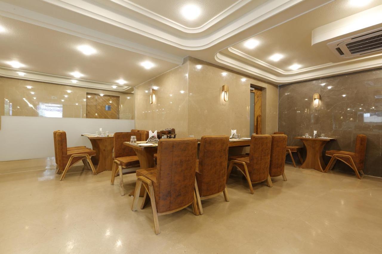 אחמדאבאד Artilla Inn מראה חיצוני תמונה